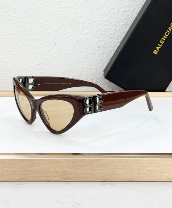 Picture of Balenciaga Sunglasses _SKUfw80274723fw